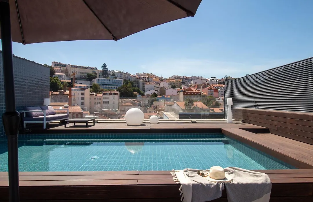 Liberdade Elegance W/Rooftop Pool By Lovelystay-1